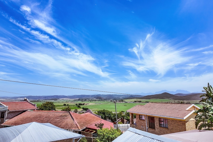 4 Bedroom Property for Sale in Fraaiuitsig Western Cape